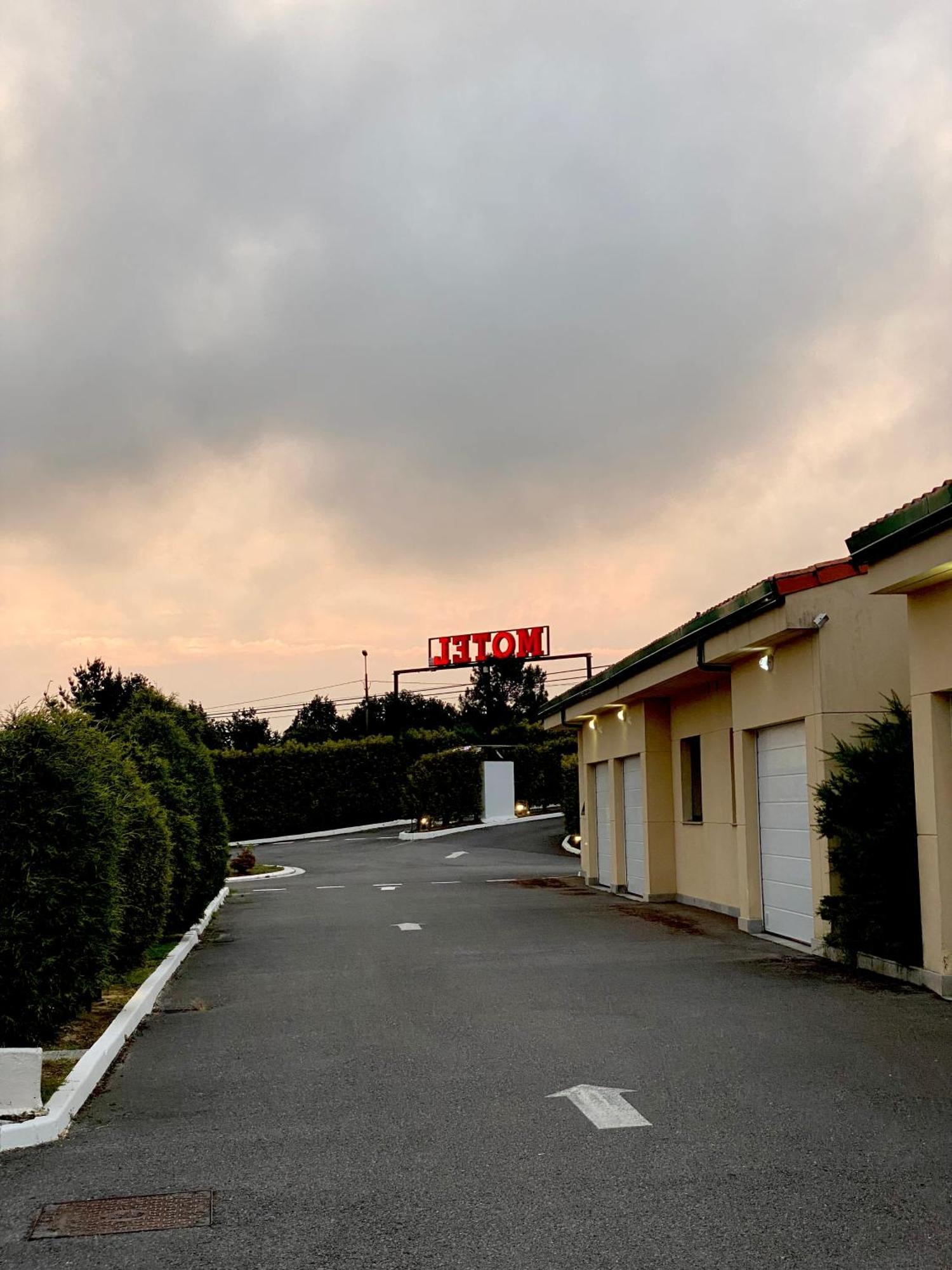Motel Montecarlo Луго Екстериор снимка